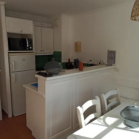 Lumineux, Proche Et Apartment