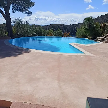 Lumineux Avec Piscine, Proche Et Lejlighed