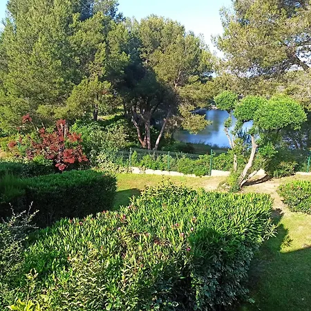 Familial Avec Piscine, Proche Et Apartment Saint-Raphaël