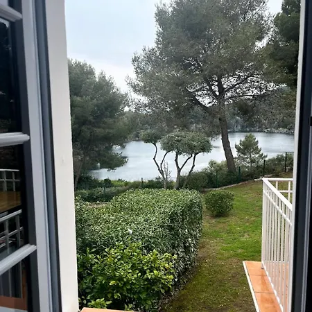 Familial Avec Piscine, Proche Et Lejlighed