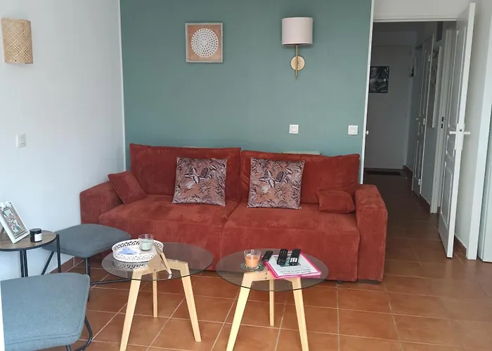 Lumineux, Proche Et Saint-Raphaël