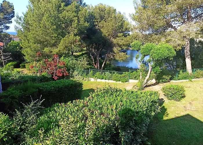 Lumineux, Proche Et شقة Saint-Raphaël