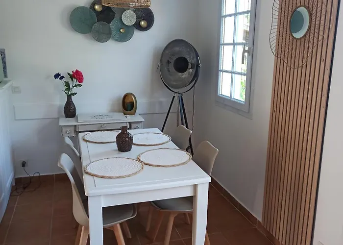 Lumineux, Proche Et Apartmán Saint-Raphaël